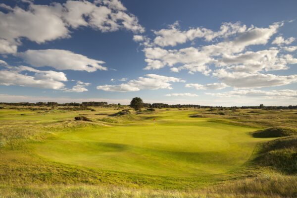 Natural layout of Carnoustie Golf Links
