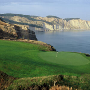 Green on the cliffs at Cape Kidnappers Golf Course, New Zealand