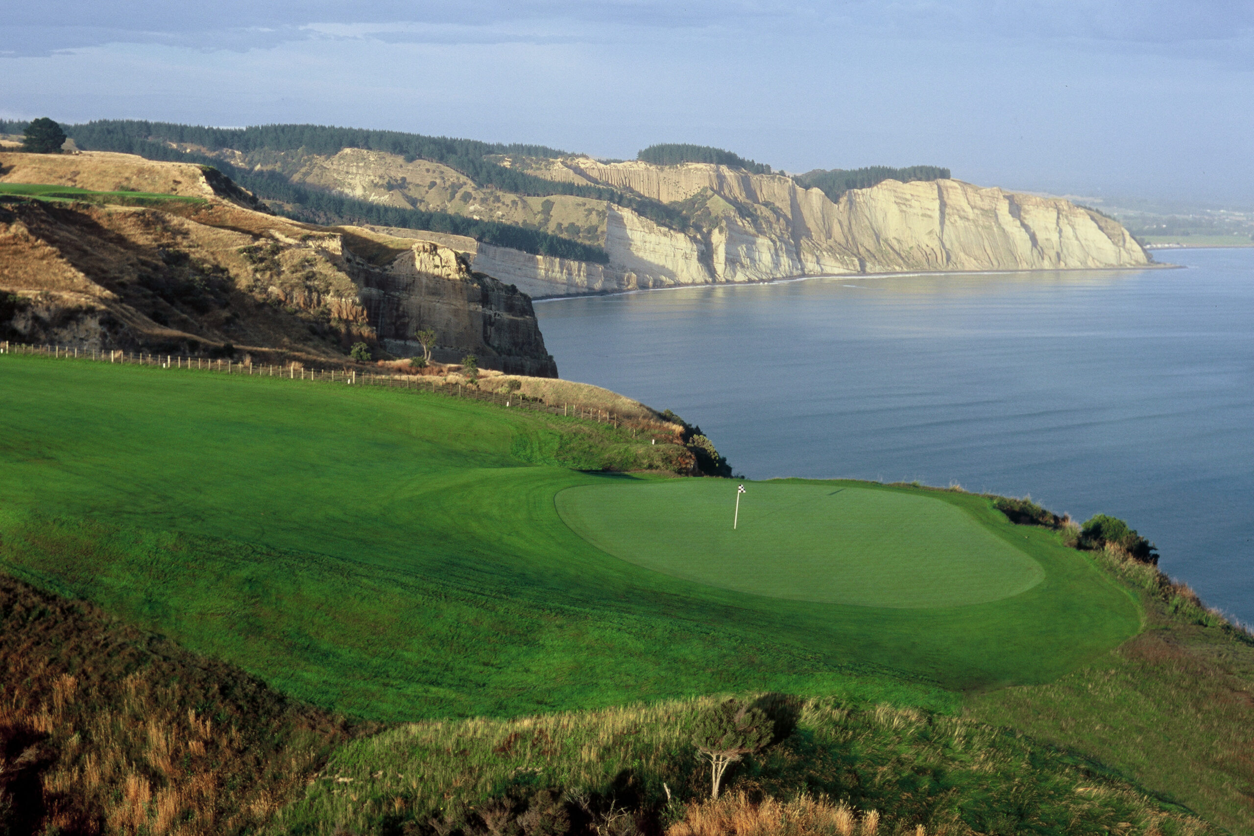 Green on the cliffs at Cape Kidnappers Golf Course, New Zealand