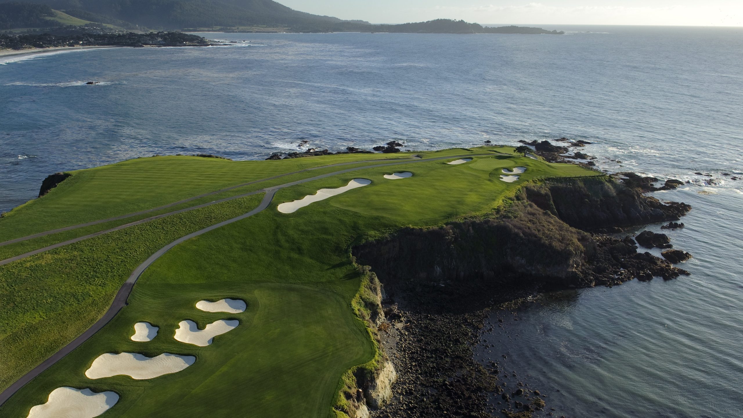 Pebble beach on the Pacific Ocean