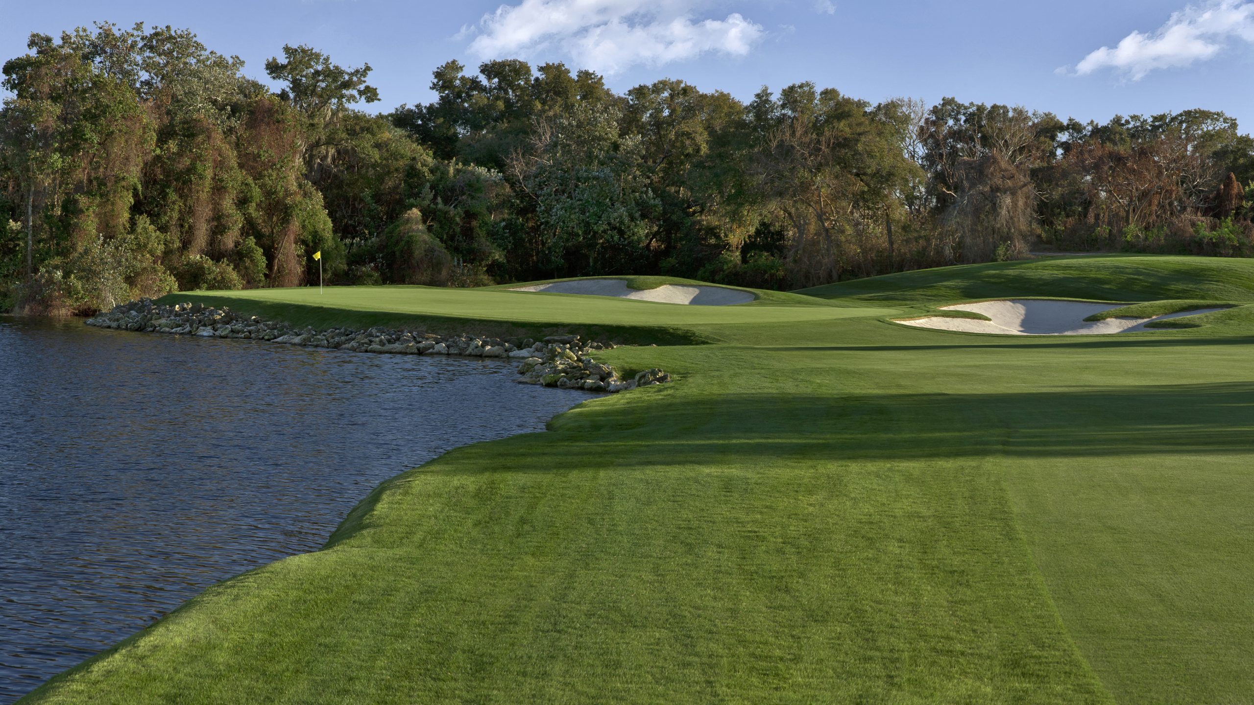 Water protecting a green at Bay Hill