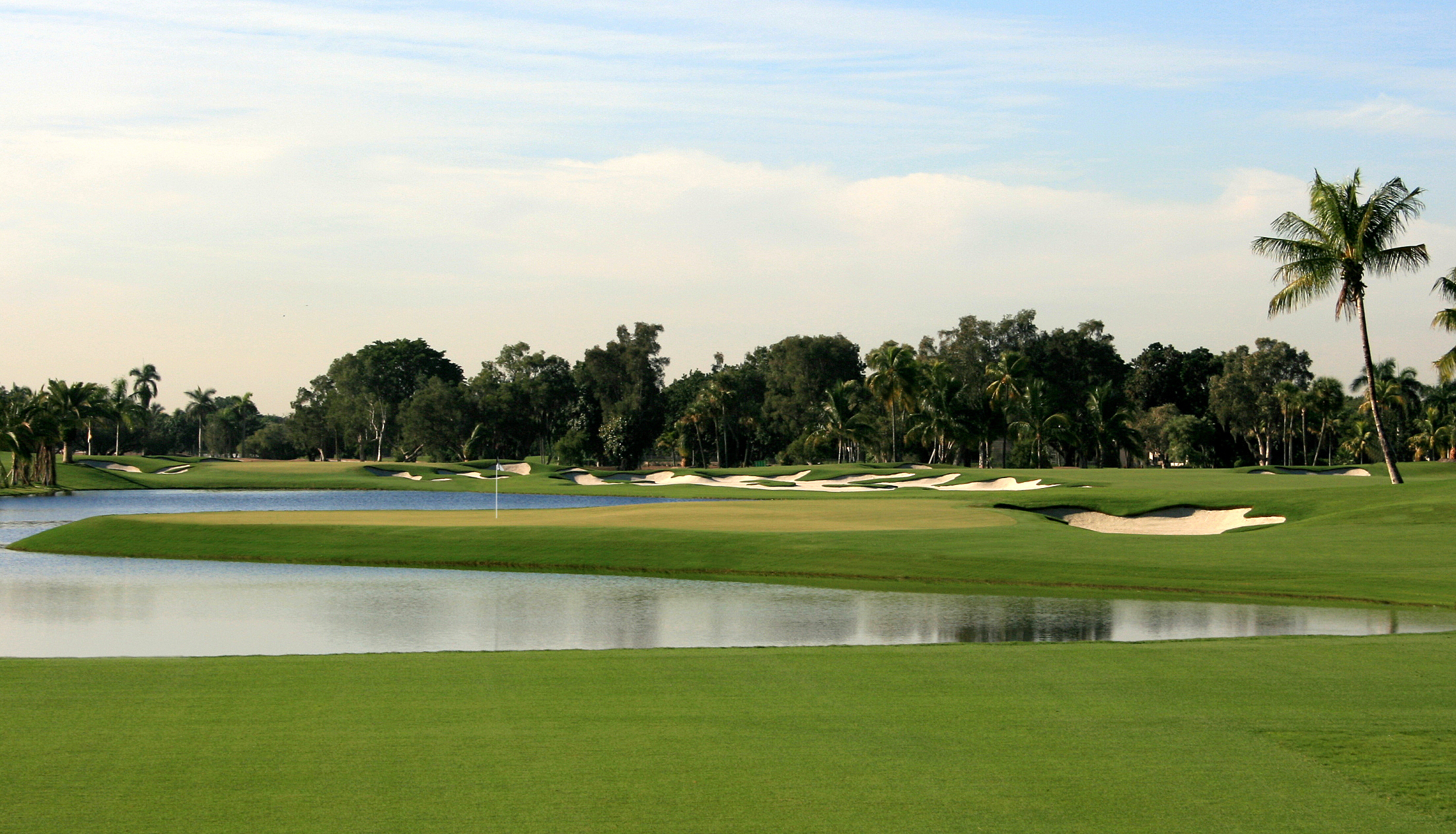 Lakes, water hazards and bunkers at Trump National Doral Miami golf course