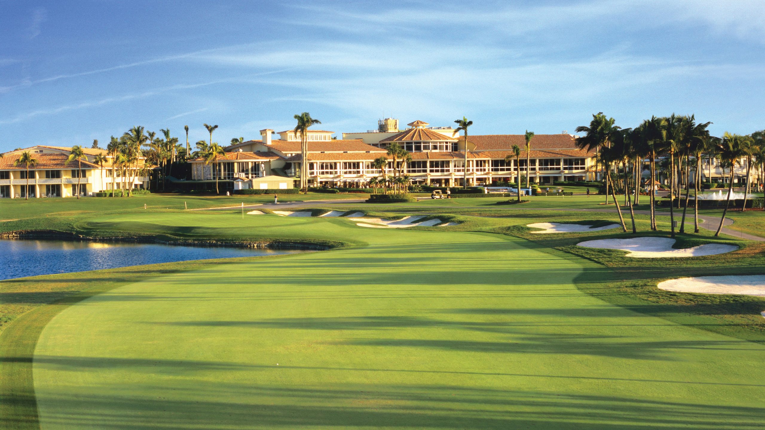 The 18th hole leading to the clubhouse at Trump National Doral Miami