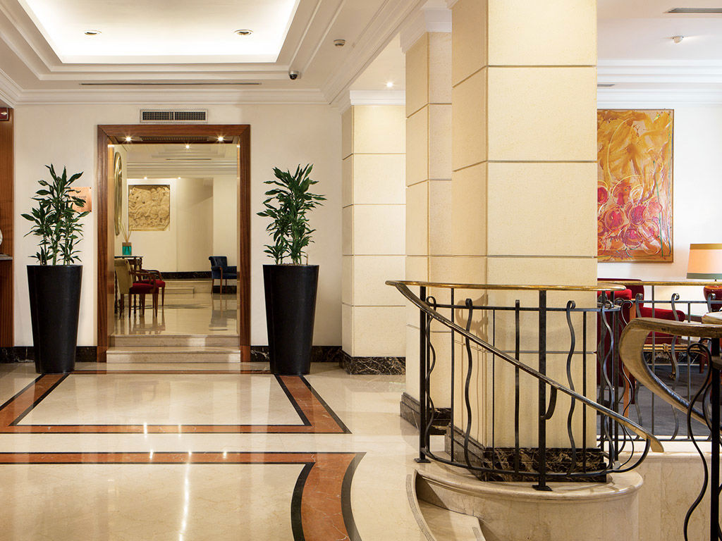 Marble foyer at hotel Dei Melini