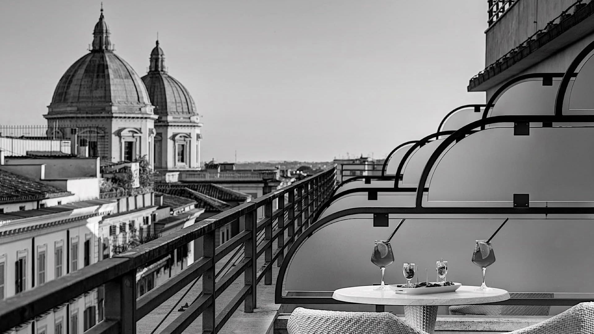 Una Hotels Deco balcony, Rome