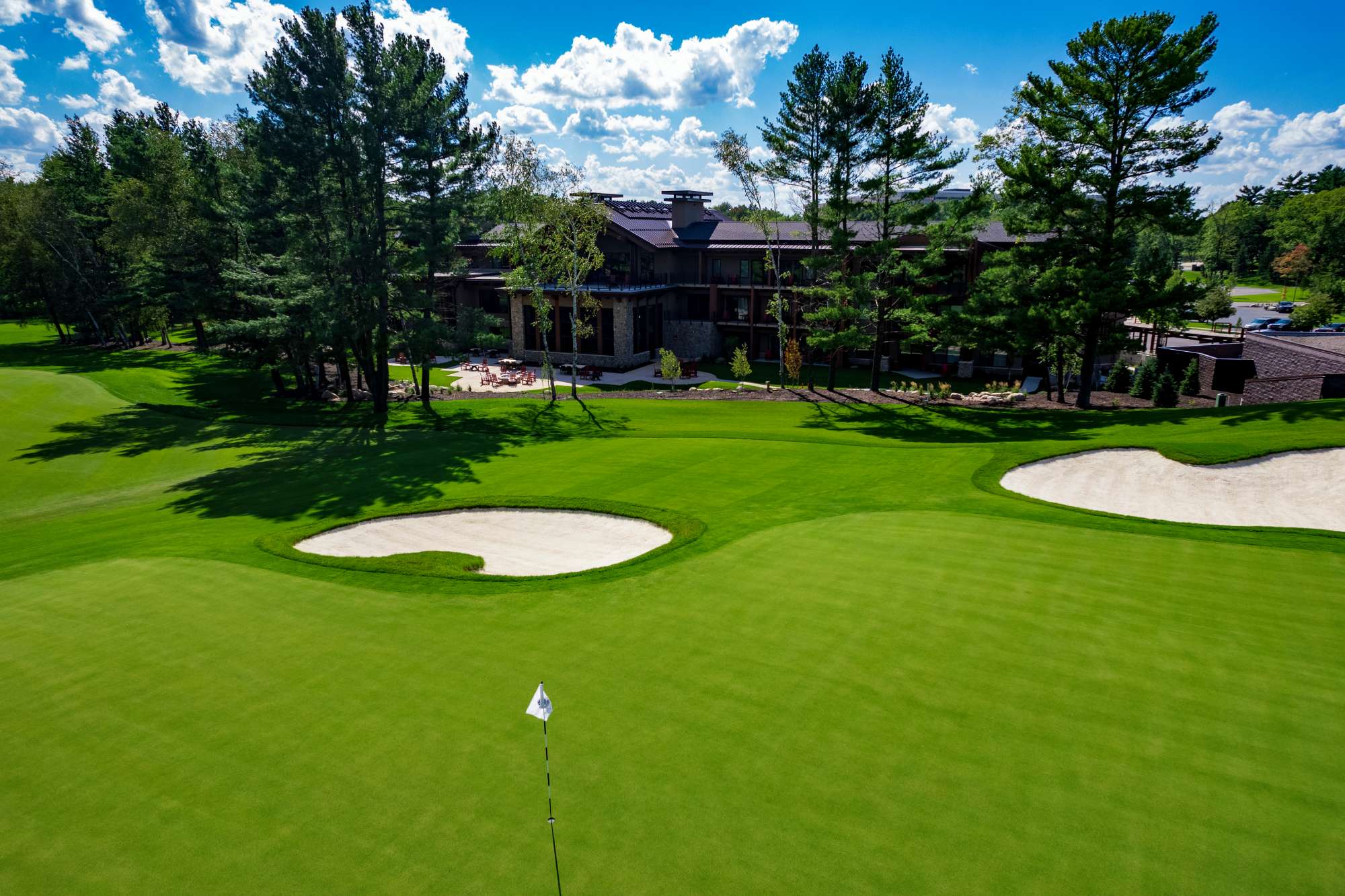 The Inn overlooking the 18th Hole at SentryWorld