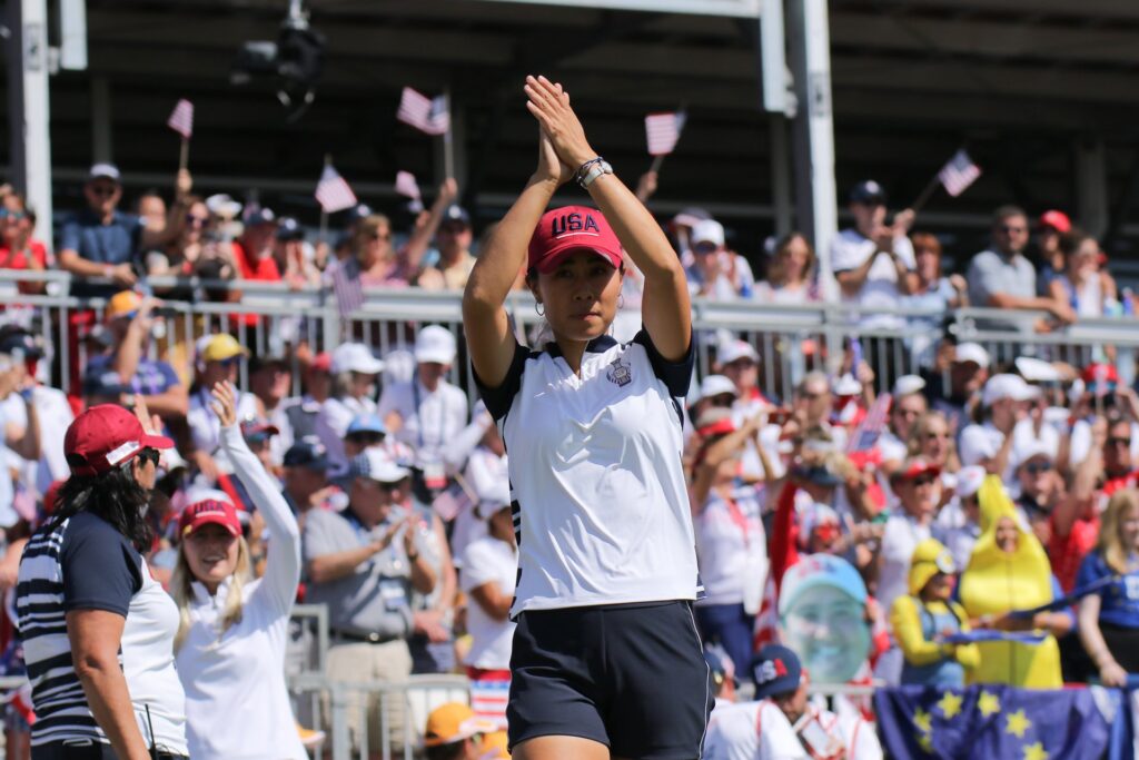 Player clapping at the solheim cup