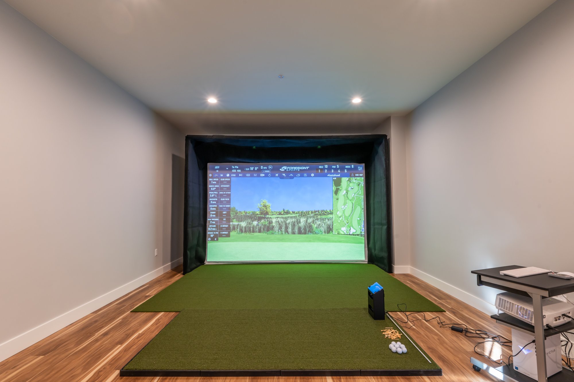 Golf simulator