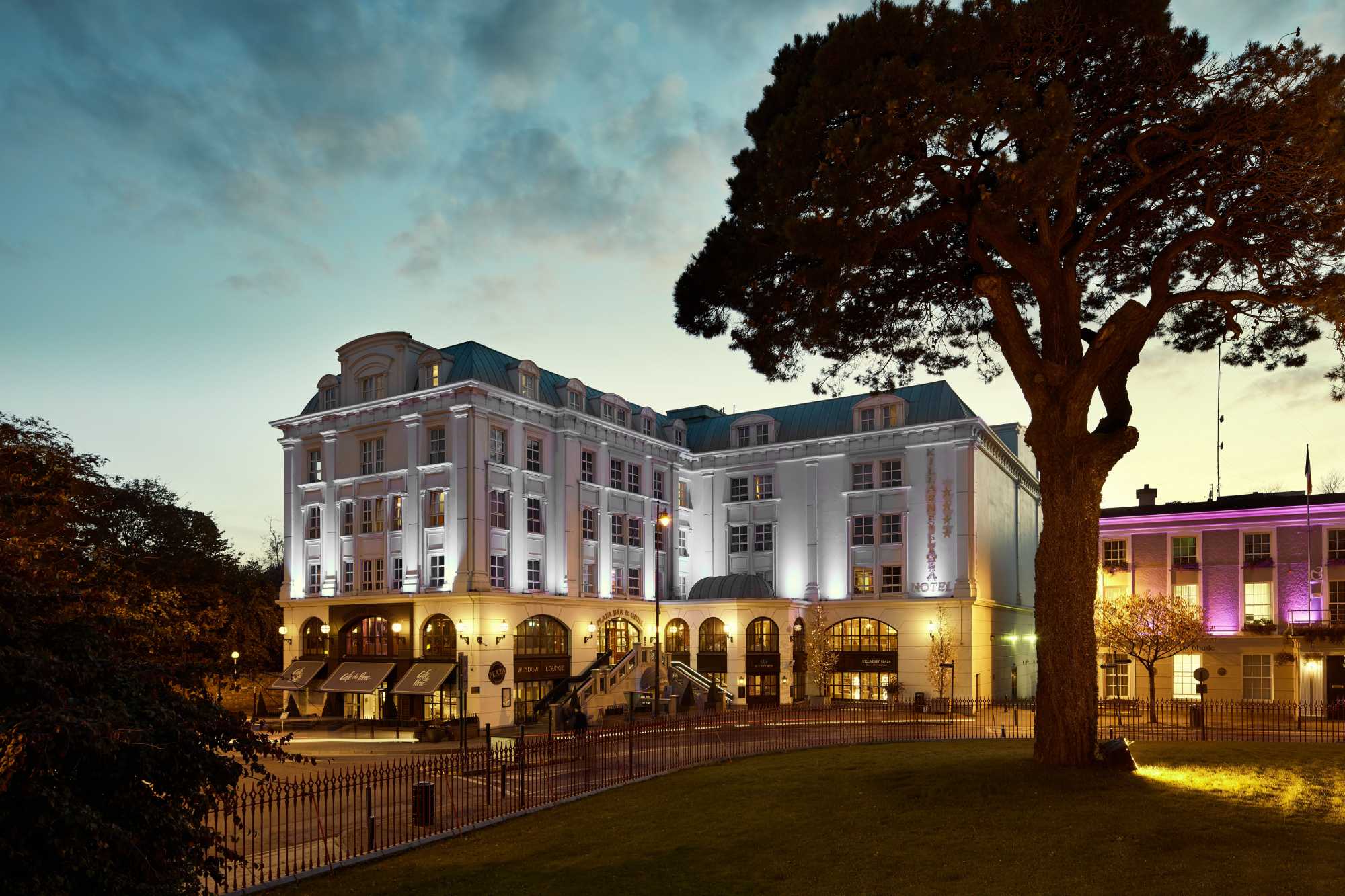 Killarney Plaza Hotel