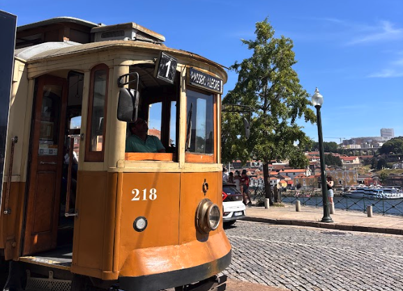 Railcar in Porto